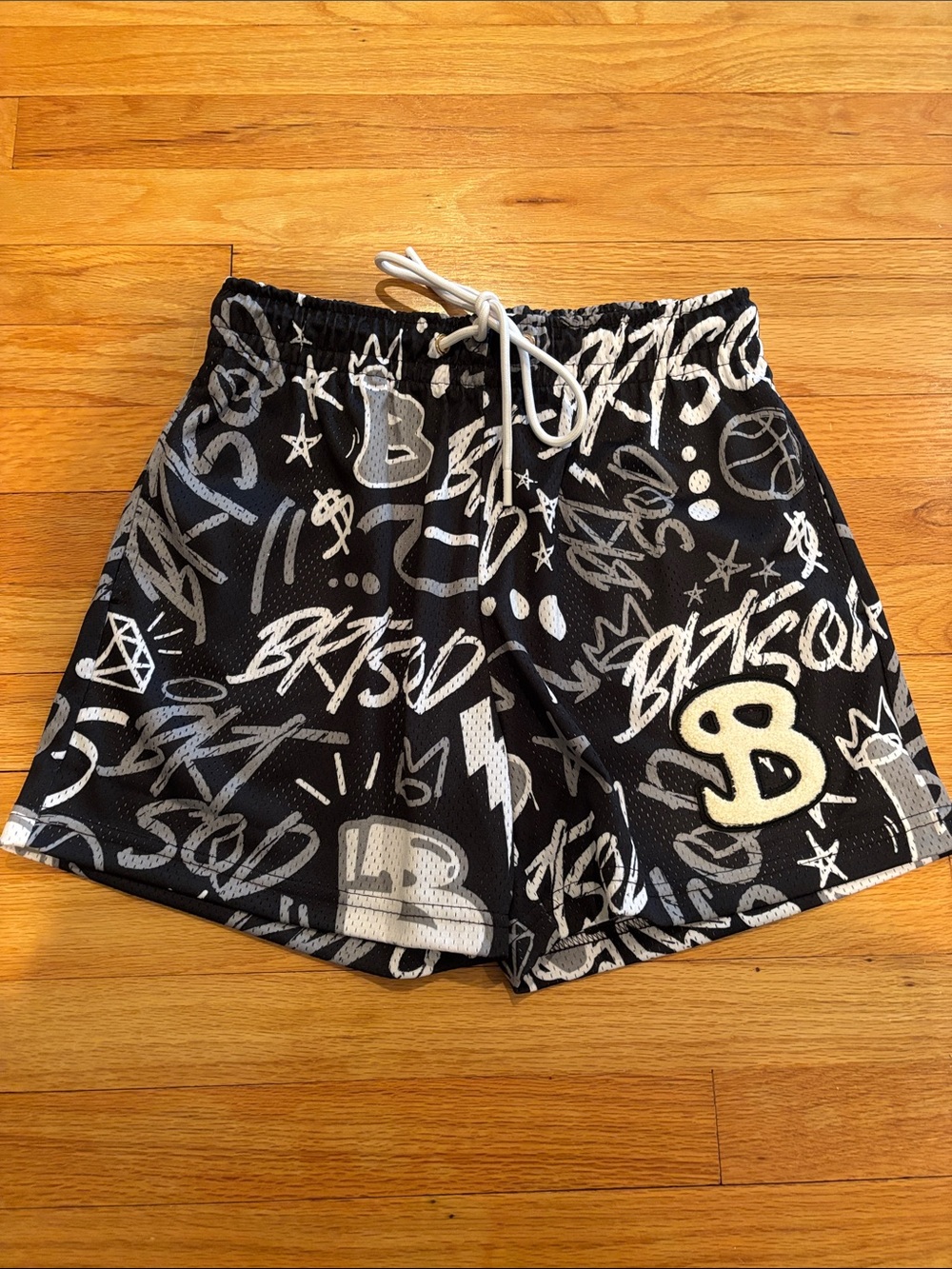 BUCKETSQUAD GRAFFITI SHORTS MENS SMALL